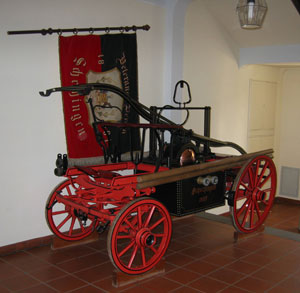 Alte Feuerwehrspritze