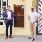 Bürgermeister Jenninger mit Herrn Christopher Krüger